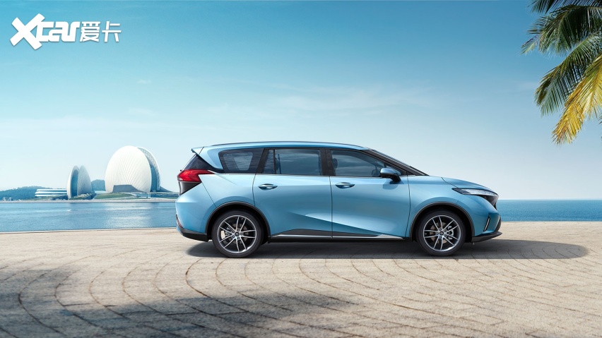 海马全新mpv售12.58万起,293牛·米动力,长超4米8-爱卡汽车爱咖号