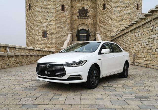 剑指国产Model 3，比亚迪汉能压制特斯拉的“嚣张气焰”吗