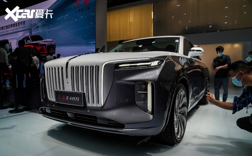 中国制造的贵宾豪车长超5米2配水晶档把就是要给足面子