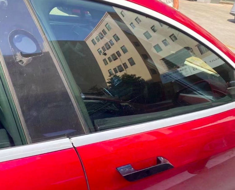 特斯拉Model S Plaid国内曝光，三电机四驱，能卖多少钱？