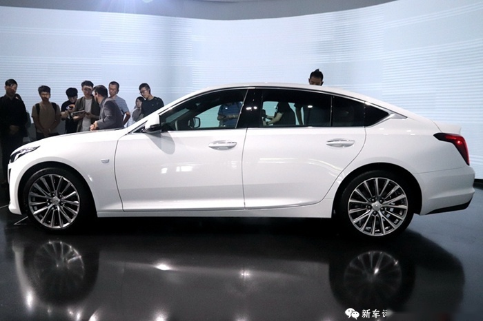 凯迪拉克CT5实拍：溜起背来，连老车主都怕