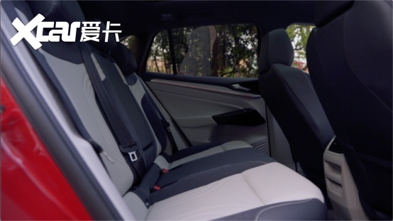 谁更值得买？19万的大众纯电PK特斯拉Model 3！