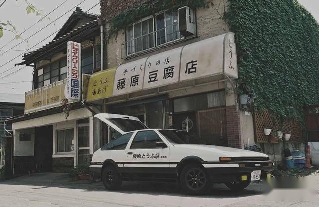 转子发动机如何神奇,卡罗拉前身能跑山?还得从《头文字D》说起