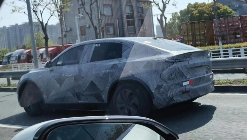 简配版蔚来EC6？乐道L60正在路试，定位造型对标Model Y