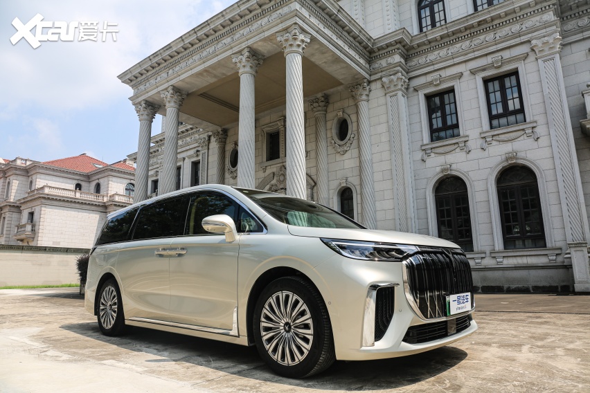 更大更强，重新定义新能源MPV，试驾岚图梦想家纯电版