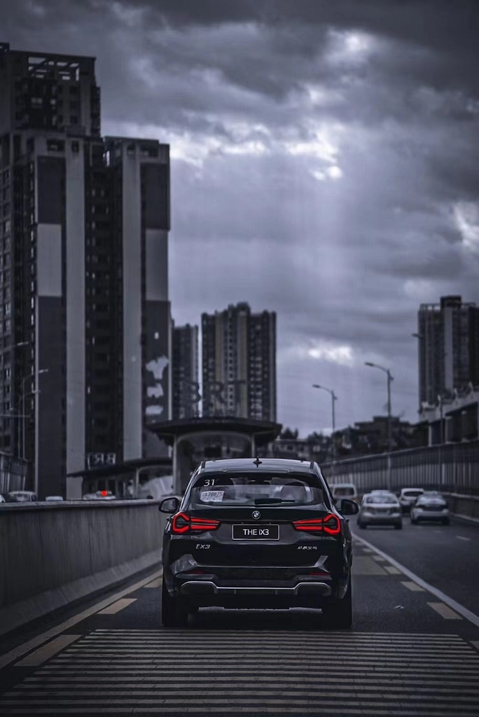 与新BMW iX3和新BMW X3同行，让“每一程都了不起”