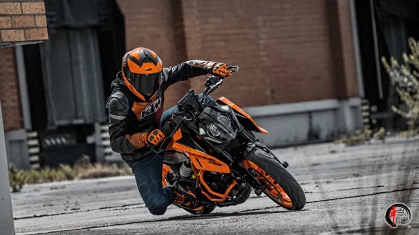 新车|橙色军团性能升级:2024款KTM 390 DUKE动力性能优化
