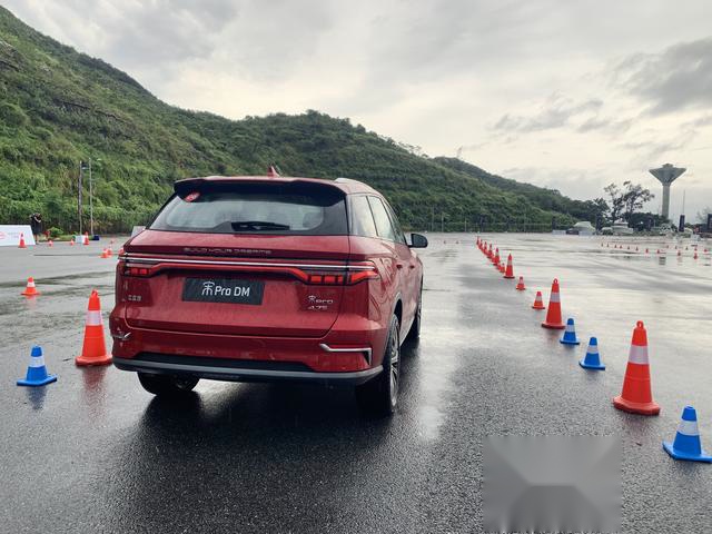 有些惭愧,在遇见比亚迪宋PRO DM之前,我只注意4.7秒