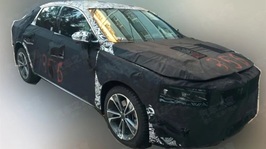 路虎全新卫士新增5.0T V8车型，吉利Preface谍照曝