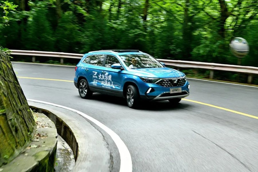 顶配不到14万，这款合资中型SUV“德味”十足，试驾捷达VS