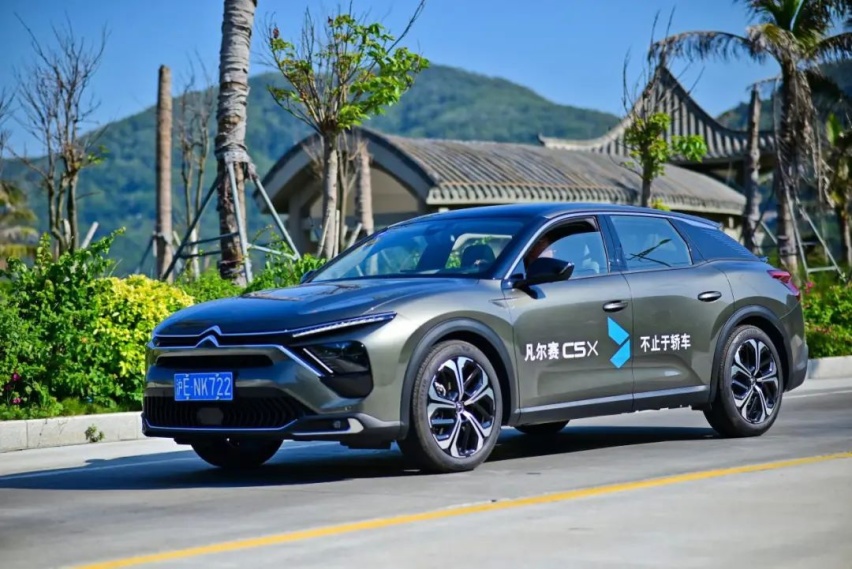 试驾凡尔赛C5X：“美且小众”，能否受大众欢迎？