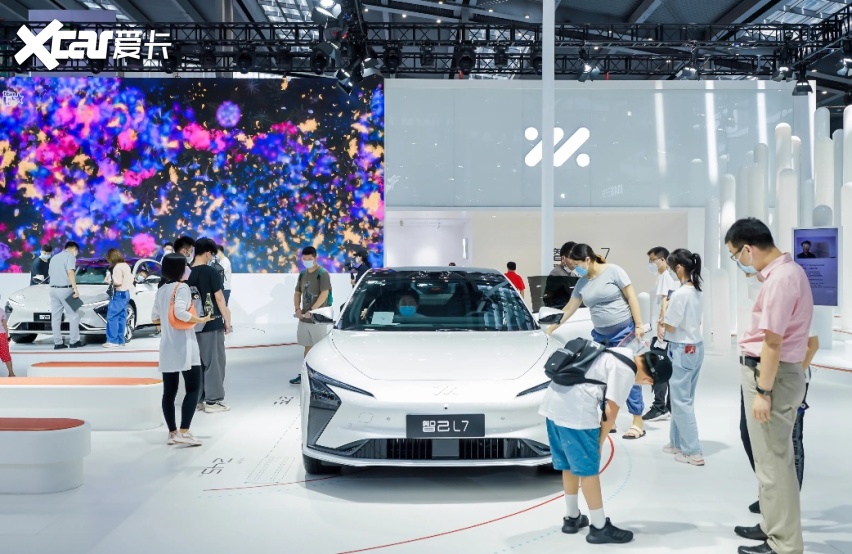 粤港澳大湾区车展奇观：国产车展台挤到爆，合资车没人看？
