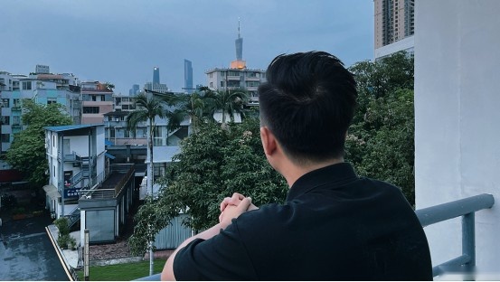 简直全能！超豪华/空间无敌/4.3秒破百 这才是年轻人的车！