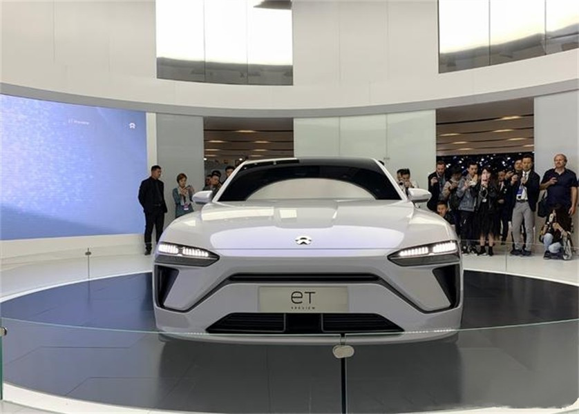 蔚来出轿车了！蔚来首款轿车ET7预览版亮相上海车展