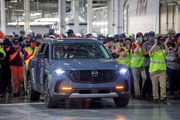 马自达CX-50海外工厂下线，专供北美市场，网友高呼：引进买一台