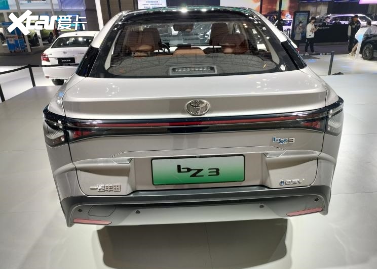 天津国际车展丨bz系列首款轿车 一汽丰田bz3亮相
