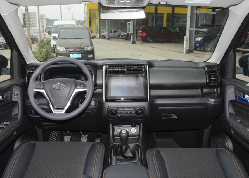5万不到的7座SUV，1.5L+手动，轴距仅2750mm