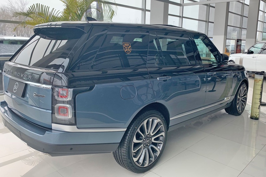 富豪座驾 700Nm V8增压动力 路虎揽胜SVA巅峰创世加长版