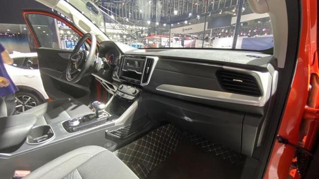 2.0T+8AT不到18万，长城炮新皮卡“火炮”值得买吗？