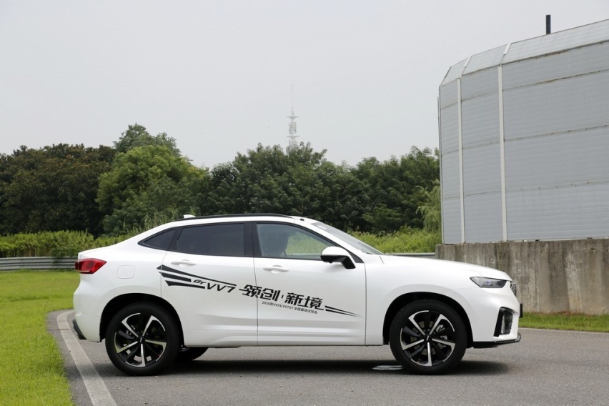 能弹射起步的真运动型SUV  WEY VV7 GT赛道试驾