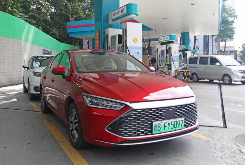 挑战华南“堵城”，实测秦PLUS DM-i 2023冠军版馈电油耗