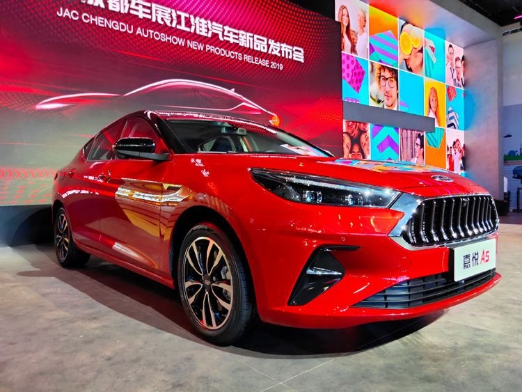 2019成都车展：江淮新车嘉悦A5你真敢买吗？