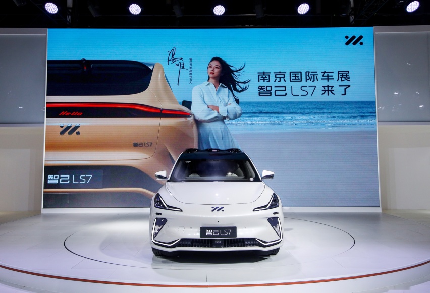 中大型纯电suv，动力强+零重力座椅，卖45万值不值？