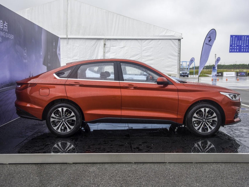 9万落地买1.5T大空间顶配SUV，选这些车真的赚！