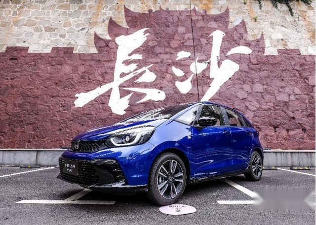 10万元级的小车怎么选？在驾驶过新款本田飞度后，我有了答案