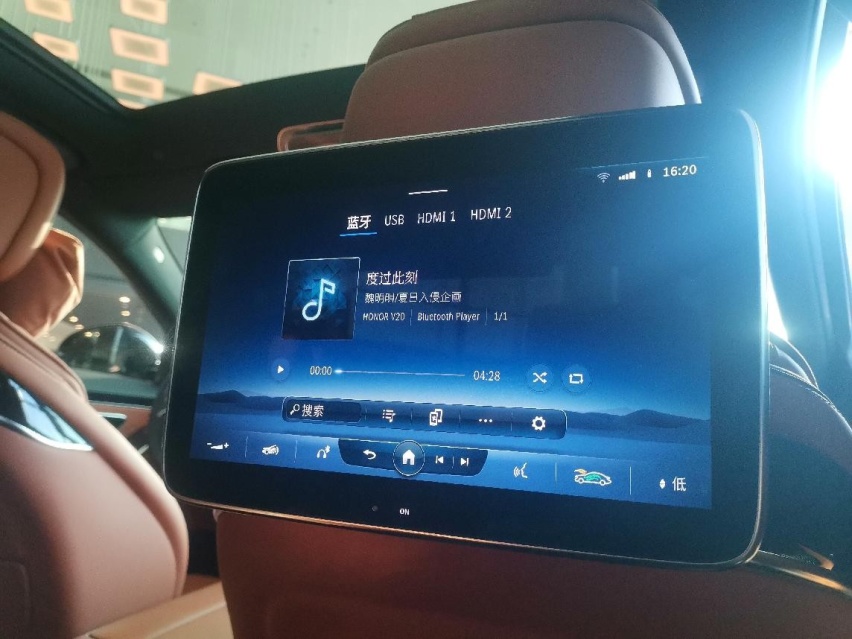 实拍奔驰S级S500L 4MATIC，车长超5米3，一坐进去就舍不得下