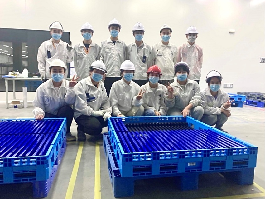 蜂巢能源第二代196Ah短刀叠片电池南京基地顺利下线交付