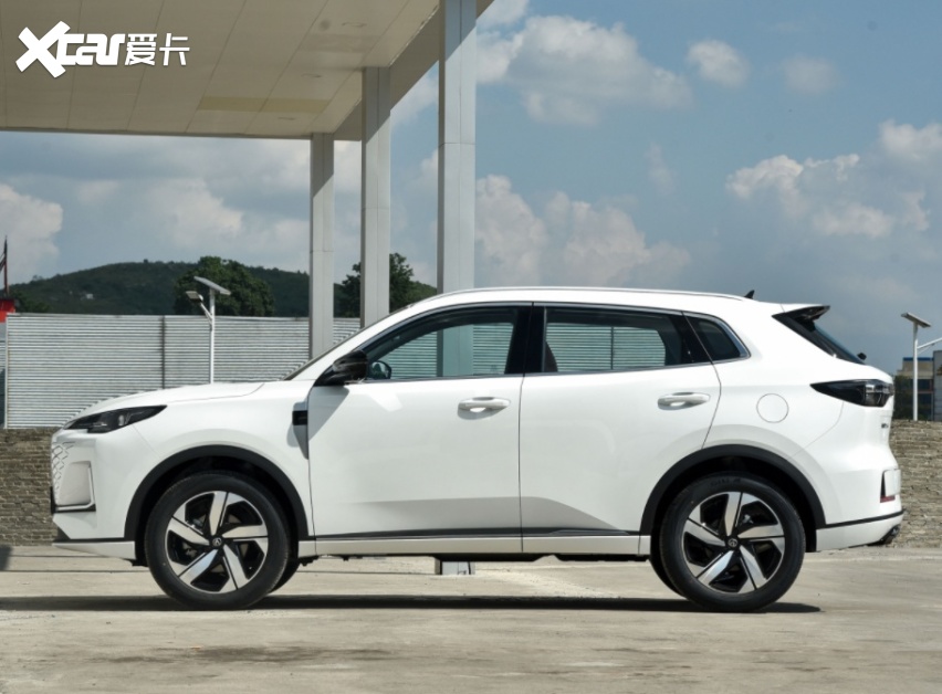 新款长安cs55plus正式上市!售价9.99万起,哪款值得入手?