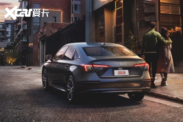 谁才是年轻人的第一辆运动型车 长安UNI-V VS东风本田思域