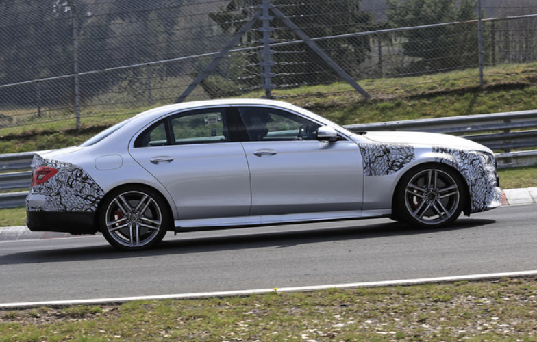 延续4.0T V8发动机 新款AMG E63或4月底发布