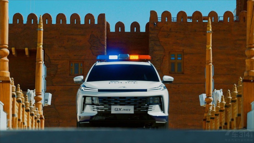 警务用车交付 江淮QX PHEV列装公安系统
