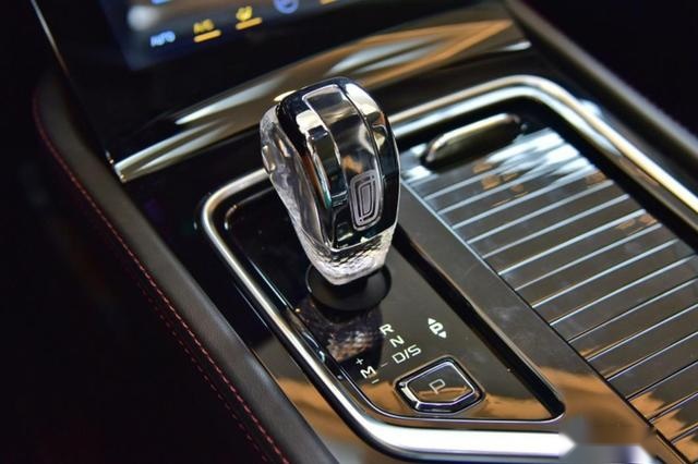 又一款国产中大型SUV，内饰媲美奔驰，15万会卖疯？