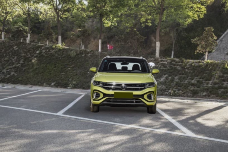 实拍一汽-大众全新探歌15万级宜城宜野的SUV