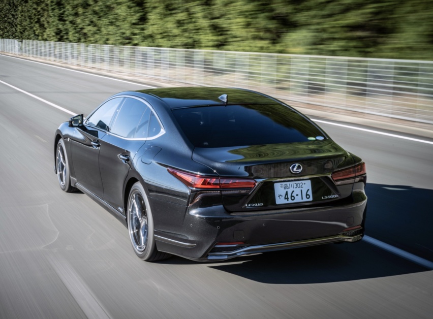 5年都没变样，搭载3.5L V6发动机，带你看雷克萨斯LS