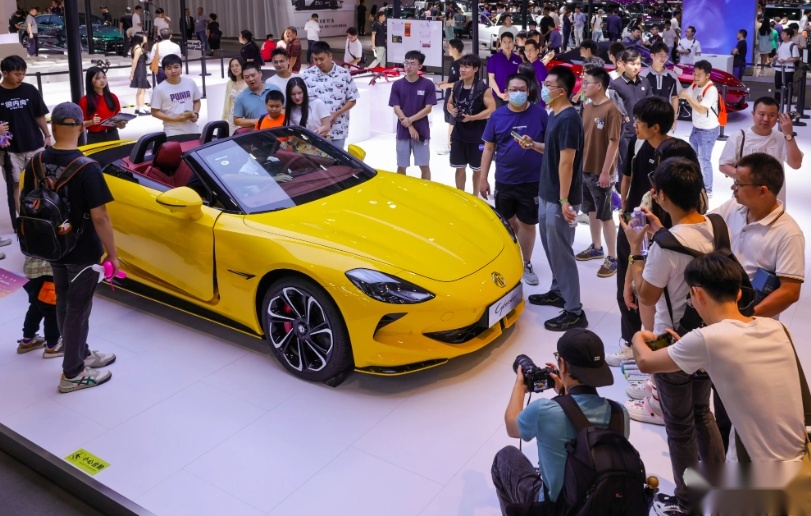 2024粤港澳大湾区车展：MG现场拆车，旗下多车型联袂亮相