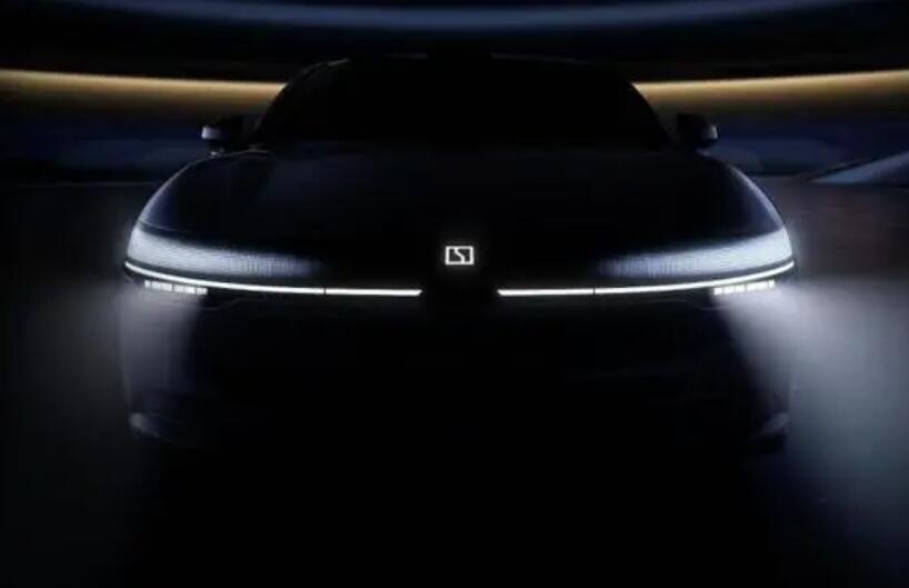又针对Model 3！或售20-26万，极氪首款纯电轿车007官图发布