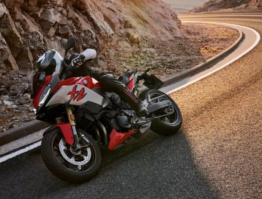 德系双雄：宝马F900R/F900XR国内版本配置公布
