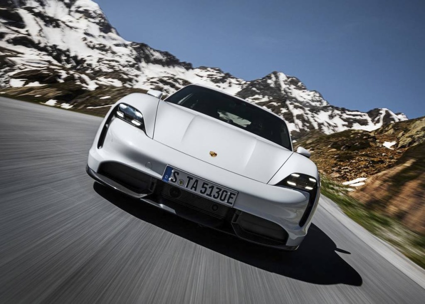 Porsche-Taycan-2020-1024-42.jpg