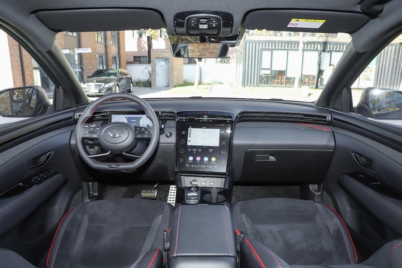 比科技、比智能 热销高阶紧凑型SUV 哈弗神兽对比现代途胜L