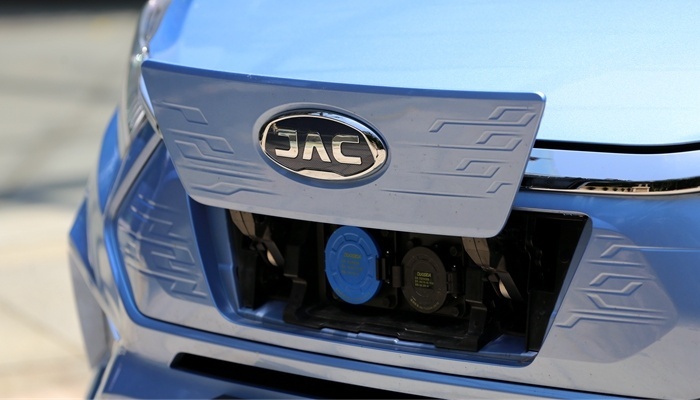 电动车跑长途行不行？江淮iEVS4万里公测告诉你答案！
