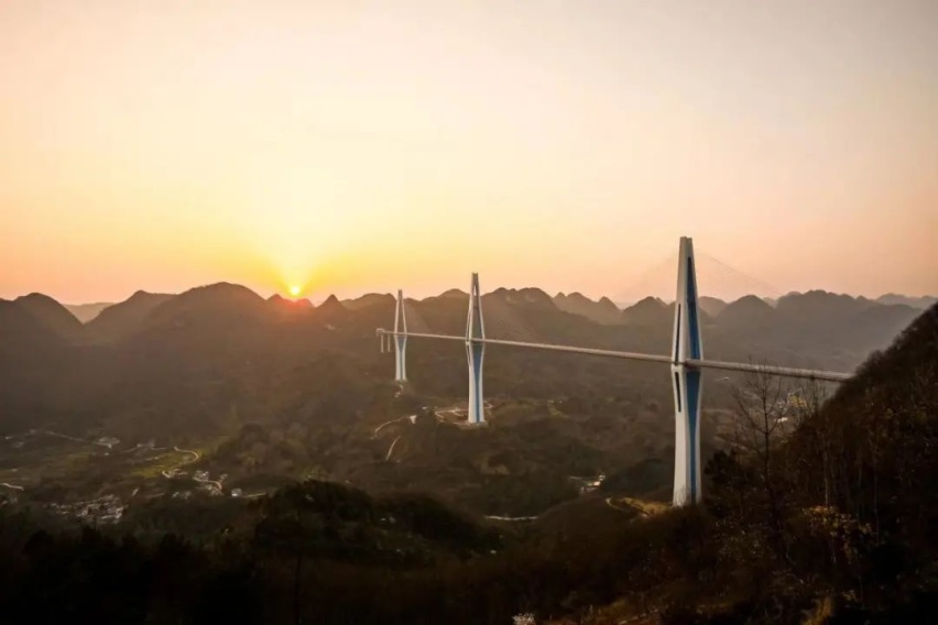走进贵州“天眼”,与探岳打卡大国重器