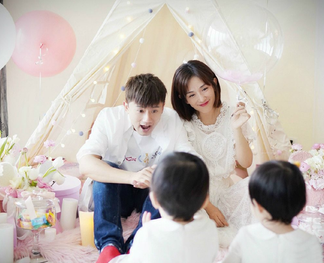实拍！张杰谢娜街头拥吻 恩爱依旧力破婚变传闻