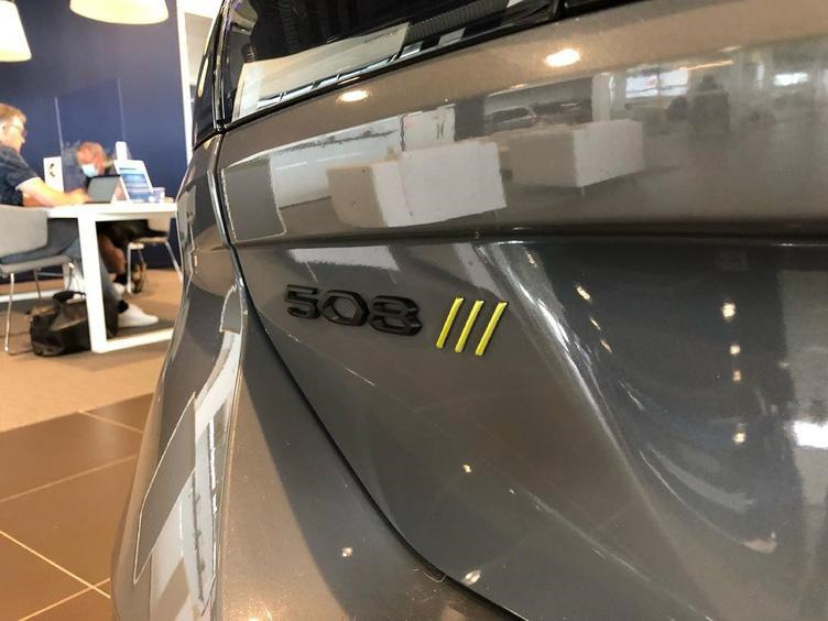 全新标致508 PSE实车曝光，采用了非常运动的包围