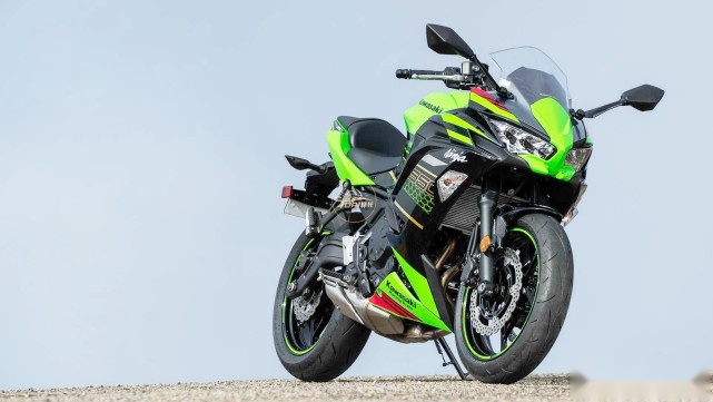 零百加速4秒出头 川崎Ninja650 进口中量级性价比之选