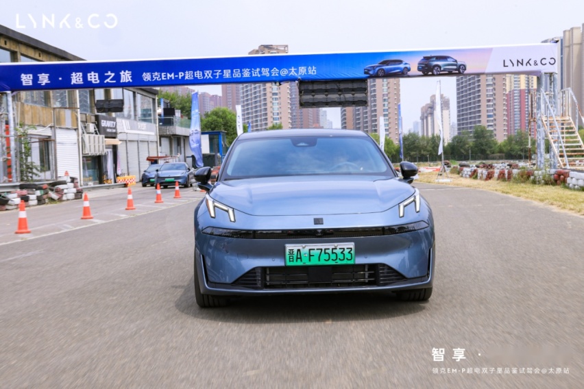 20万内的“驾驶者之车”，试驾领克07 EM-P，节能又好开