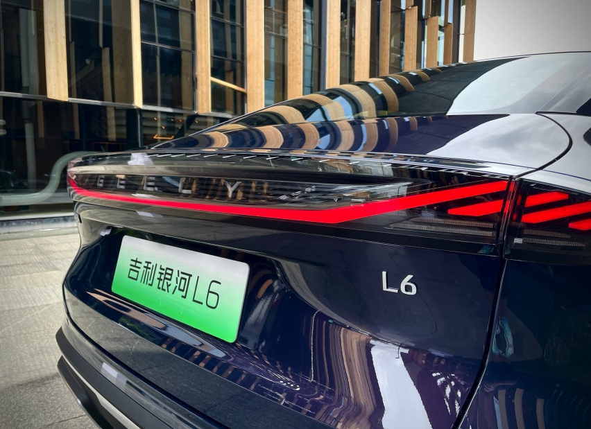跟秦血拼！吉利L6智能化/动力超赞 10万级小鹏？